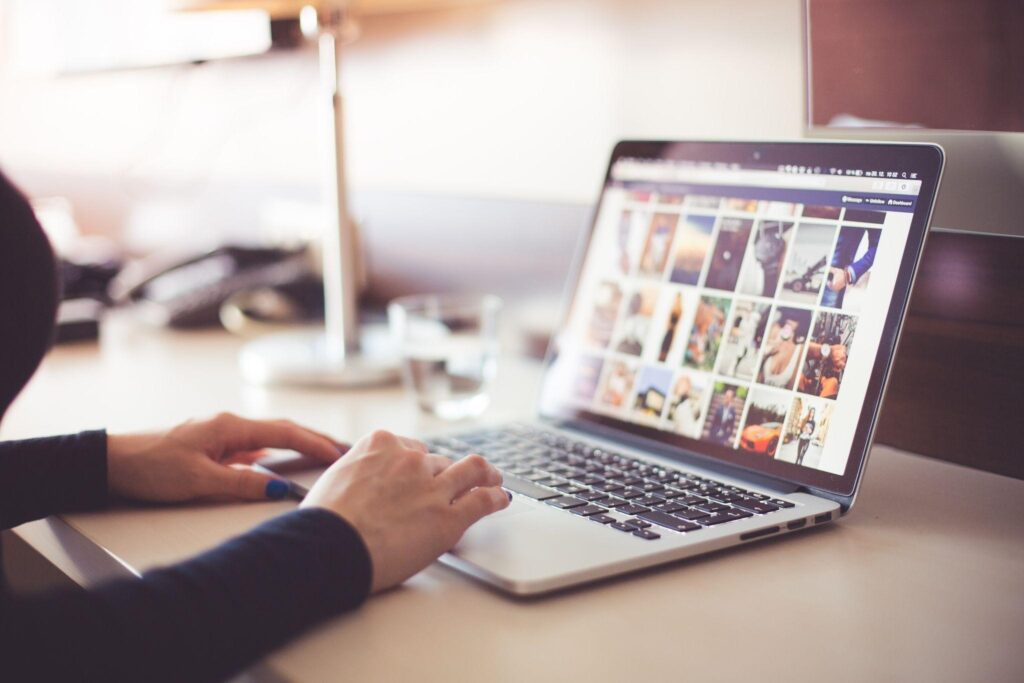 Las compañías de internet relanzan tu negocio