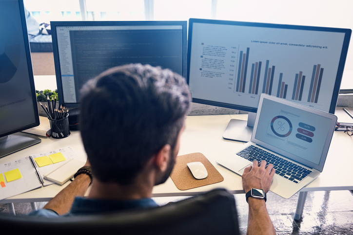 Marketing de afiliados: qué es, cómo funciona y ejemplos